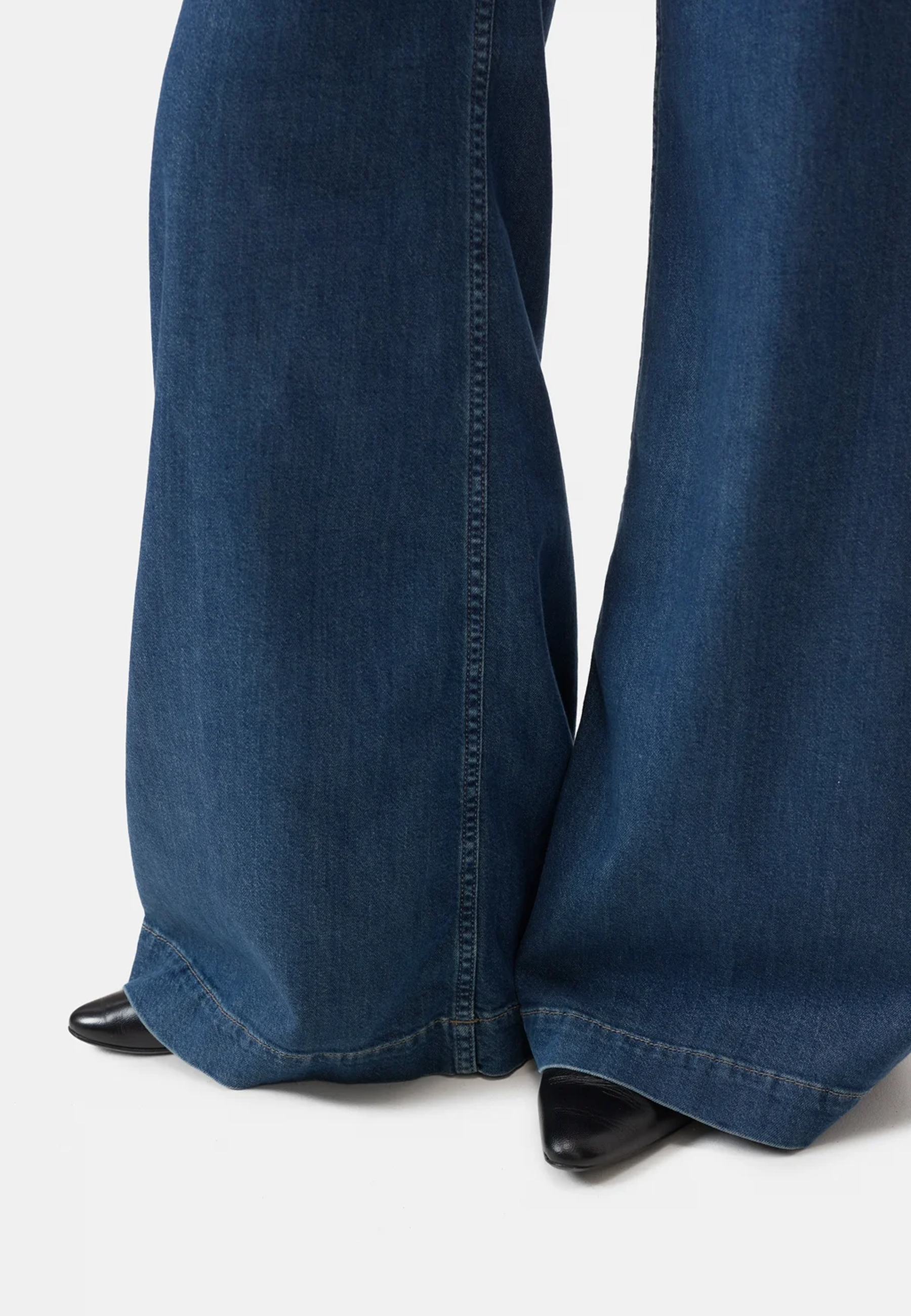 Glow Up Flared Jeans | Dark Blue