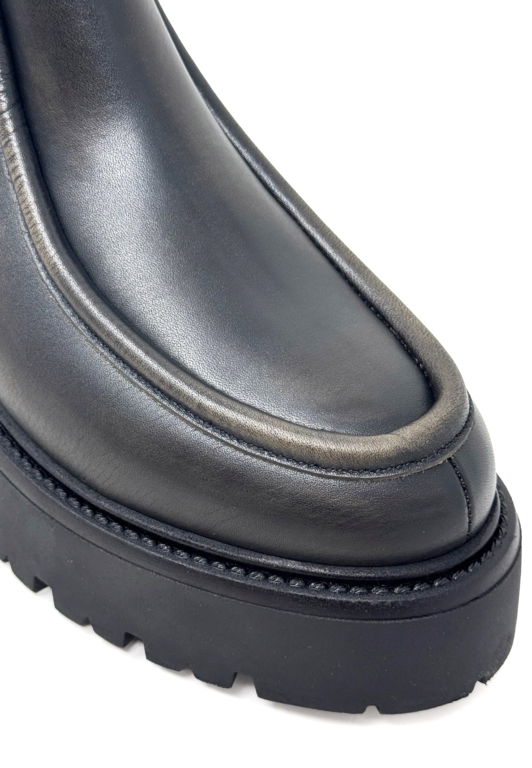CPH725 Plateau Chelsea Boot | Black Vintage
