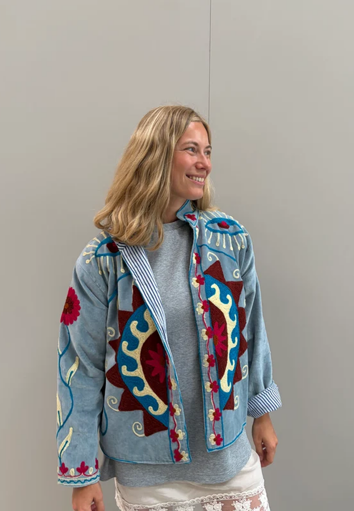Brisa Embroidery Jacke | Light Blue