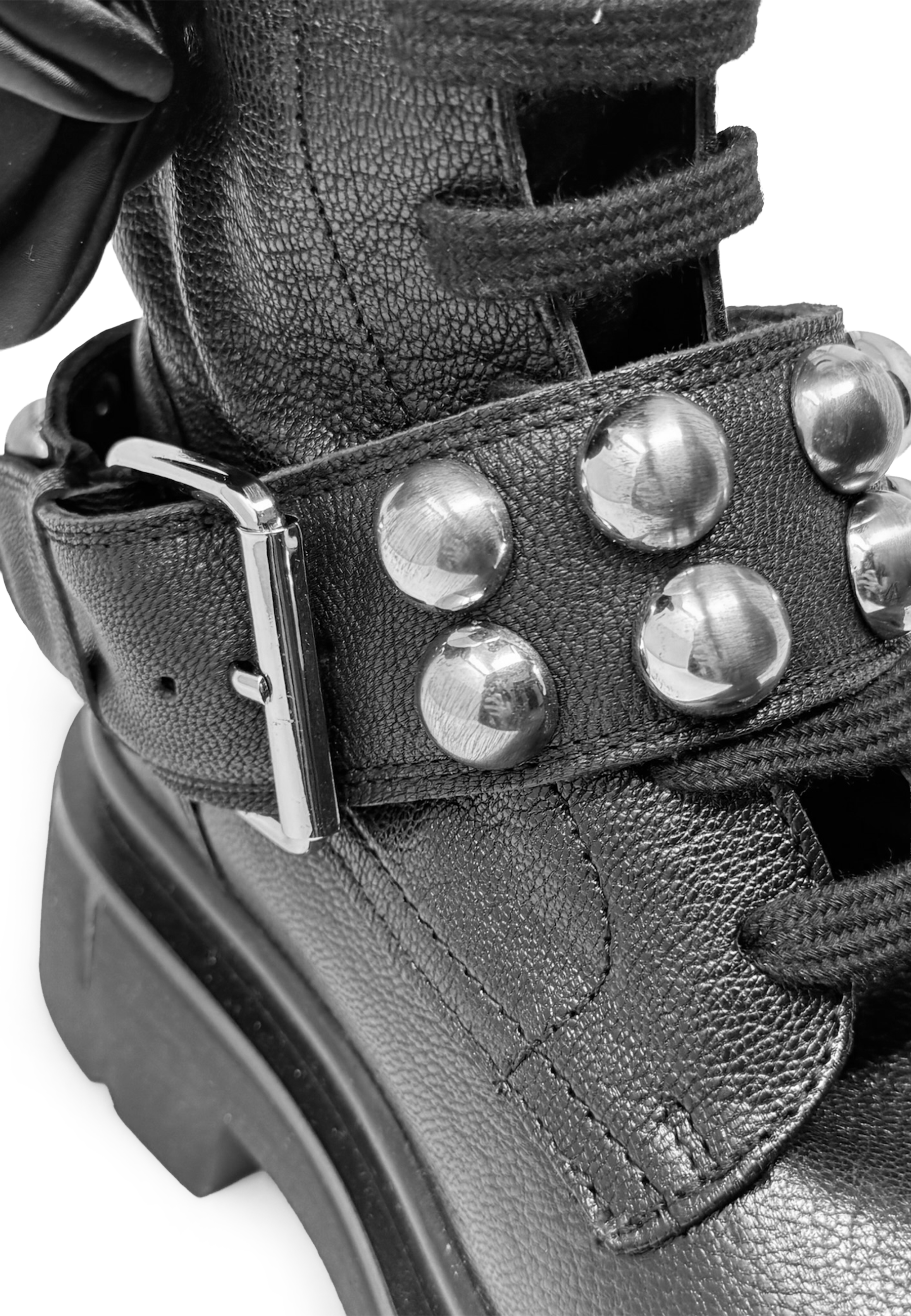 CORA37A Schnürboot | Black