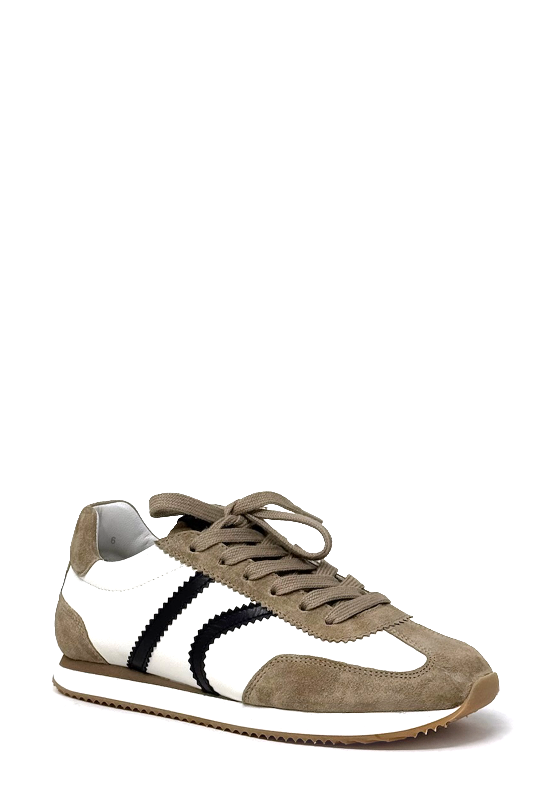 MUI Sneaker | Nuts Butter Black