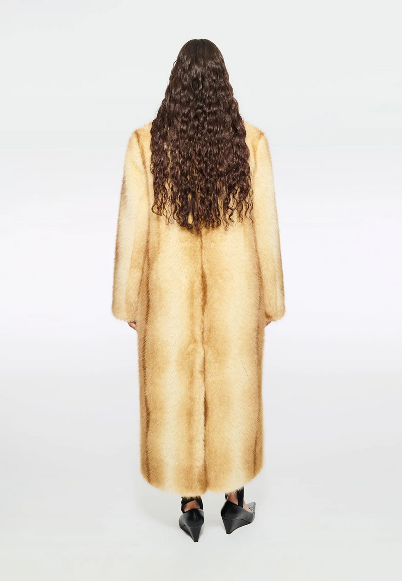 Nora Fake Fur Mantel | Electric Red