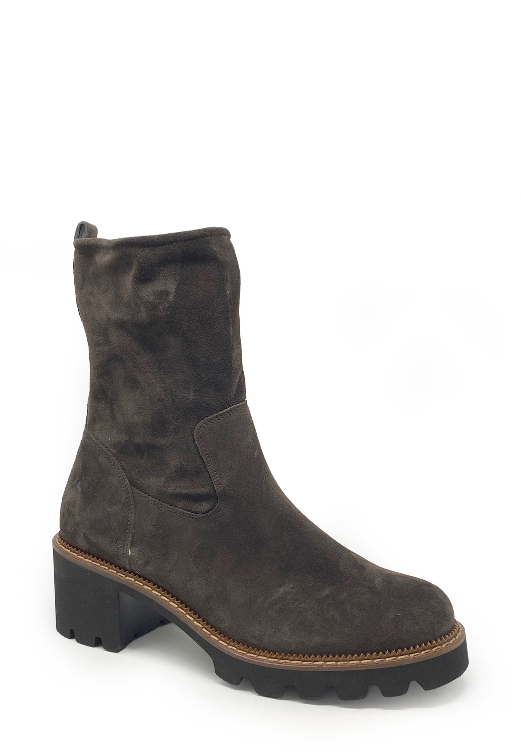 8133 Boot | Mocca Suede