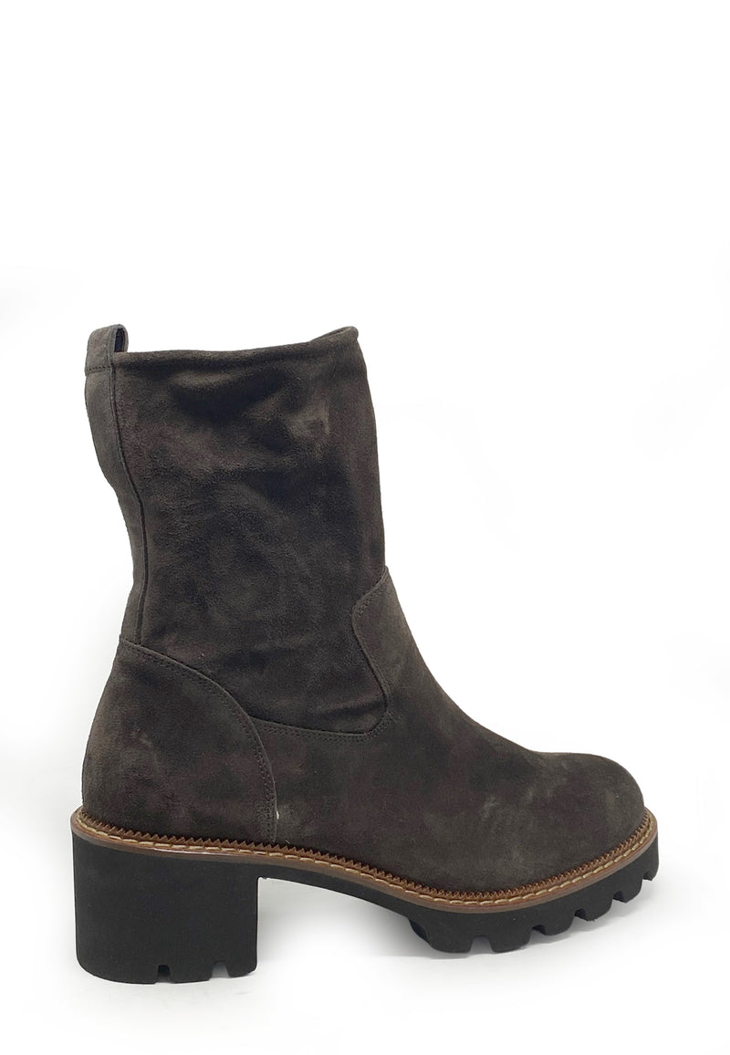 8133 Boot | Mocca Suede
