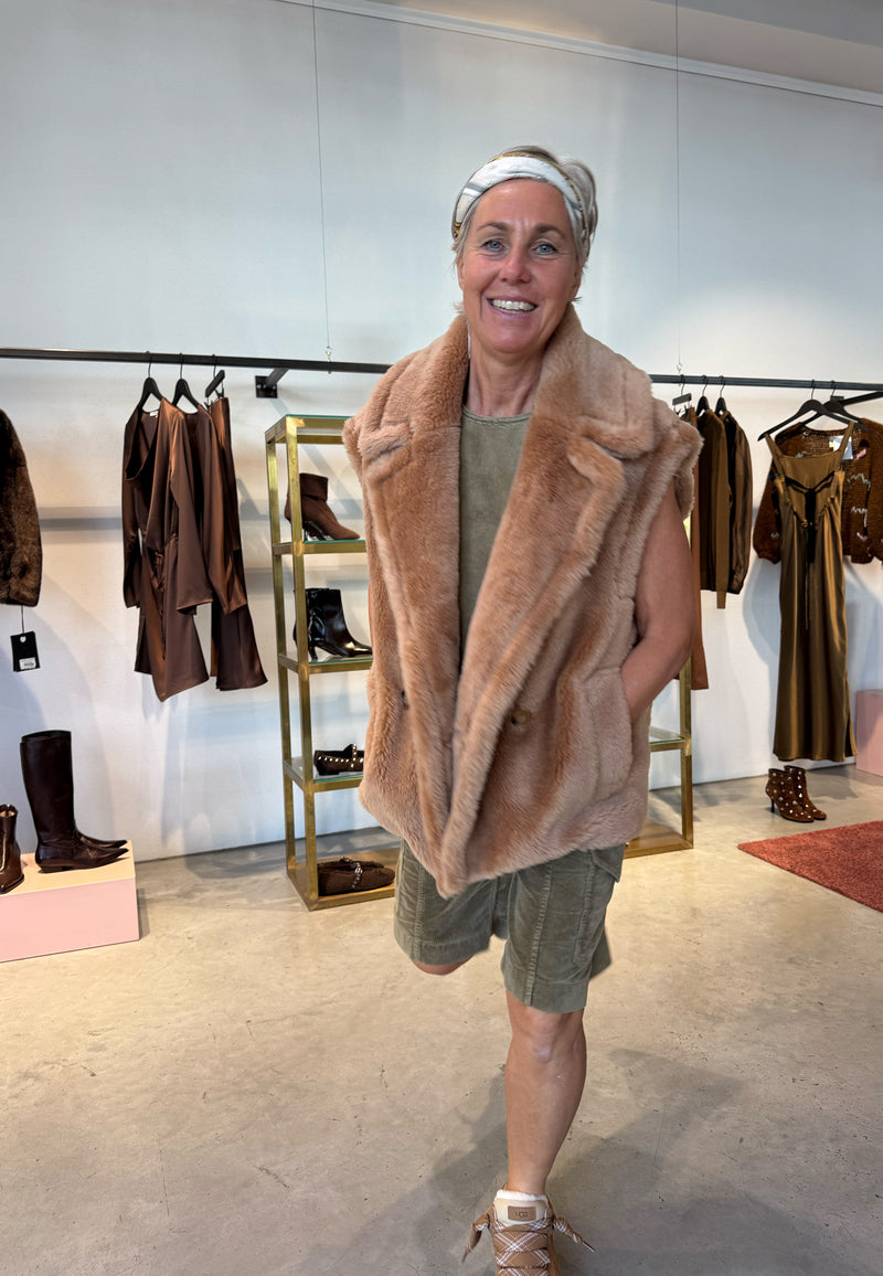 Clary Fake Fur Weste | Beige