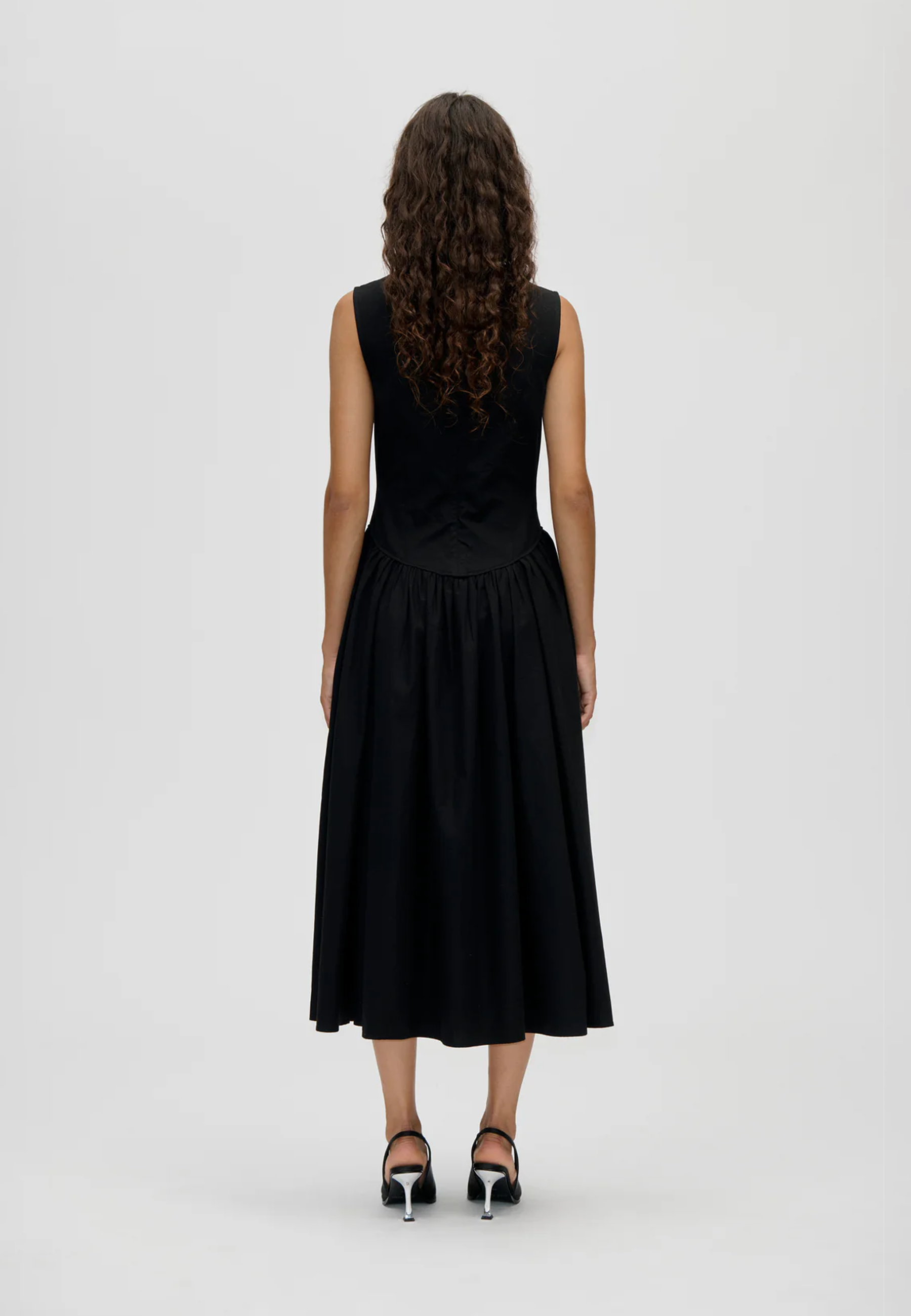 2484 Broderet Midi-kjole | Borderie Anglaise