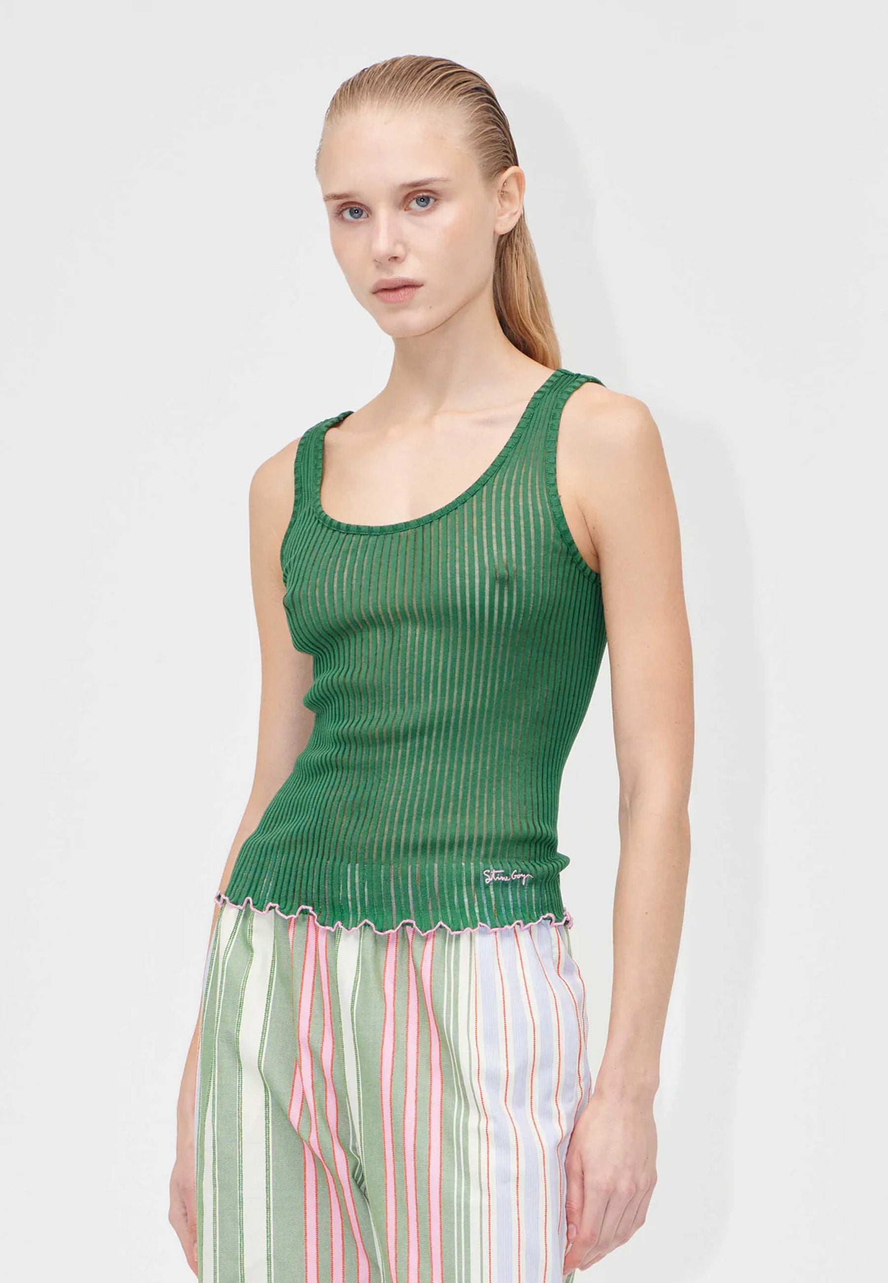 T059-2355 Seamless Tank Top | Dark Green