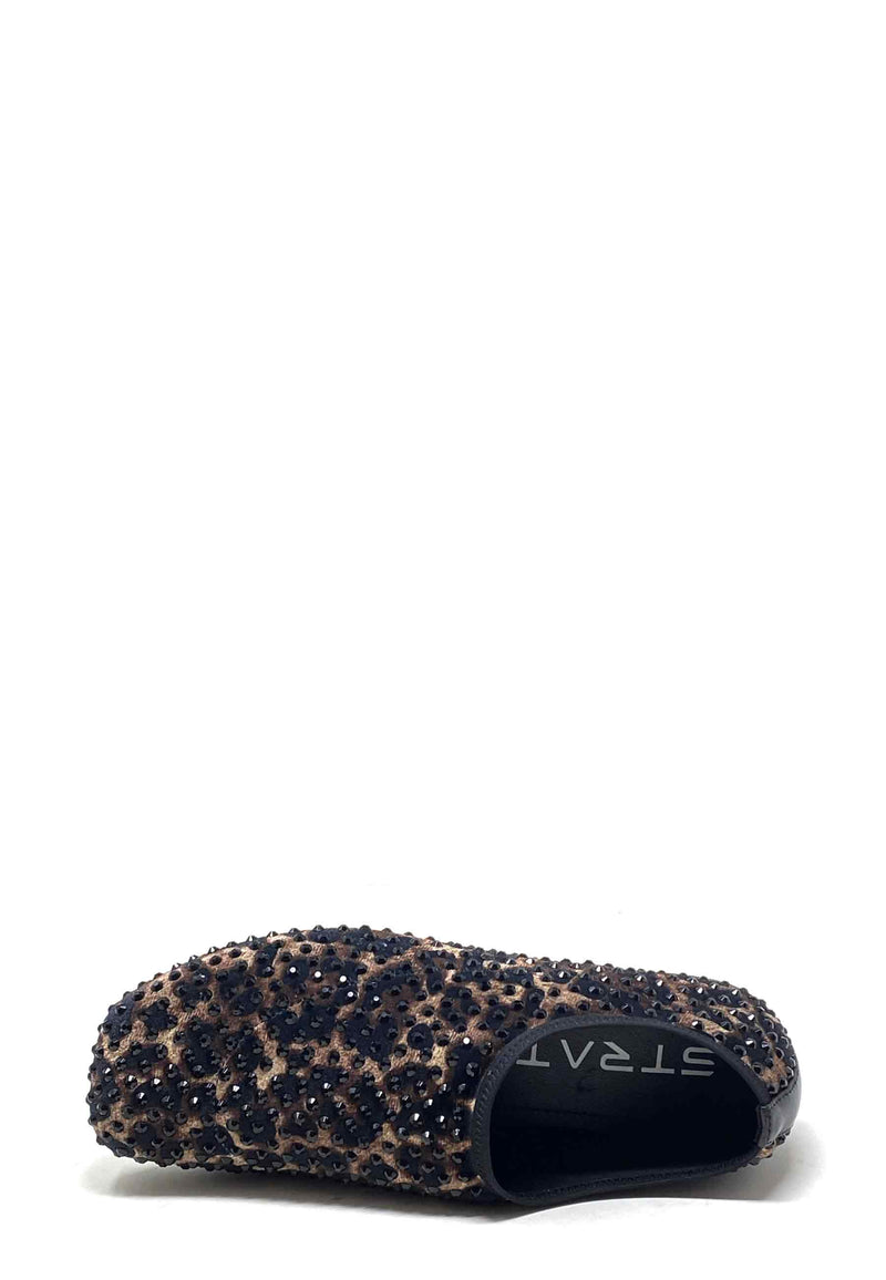 R20 Stud Slip On | Africa Black Leo