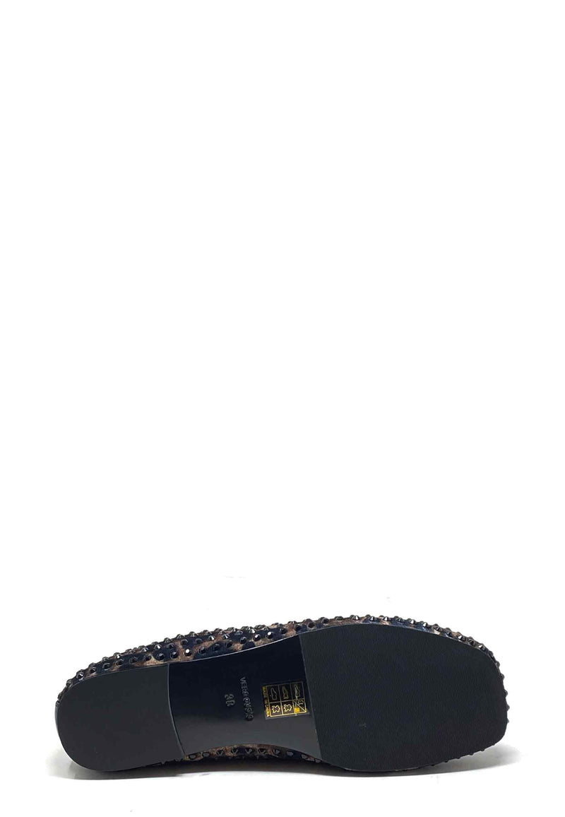 R20 Stud Slip On | Africa Black Leo