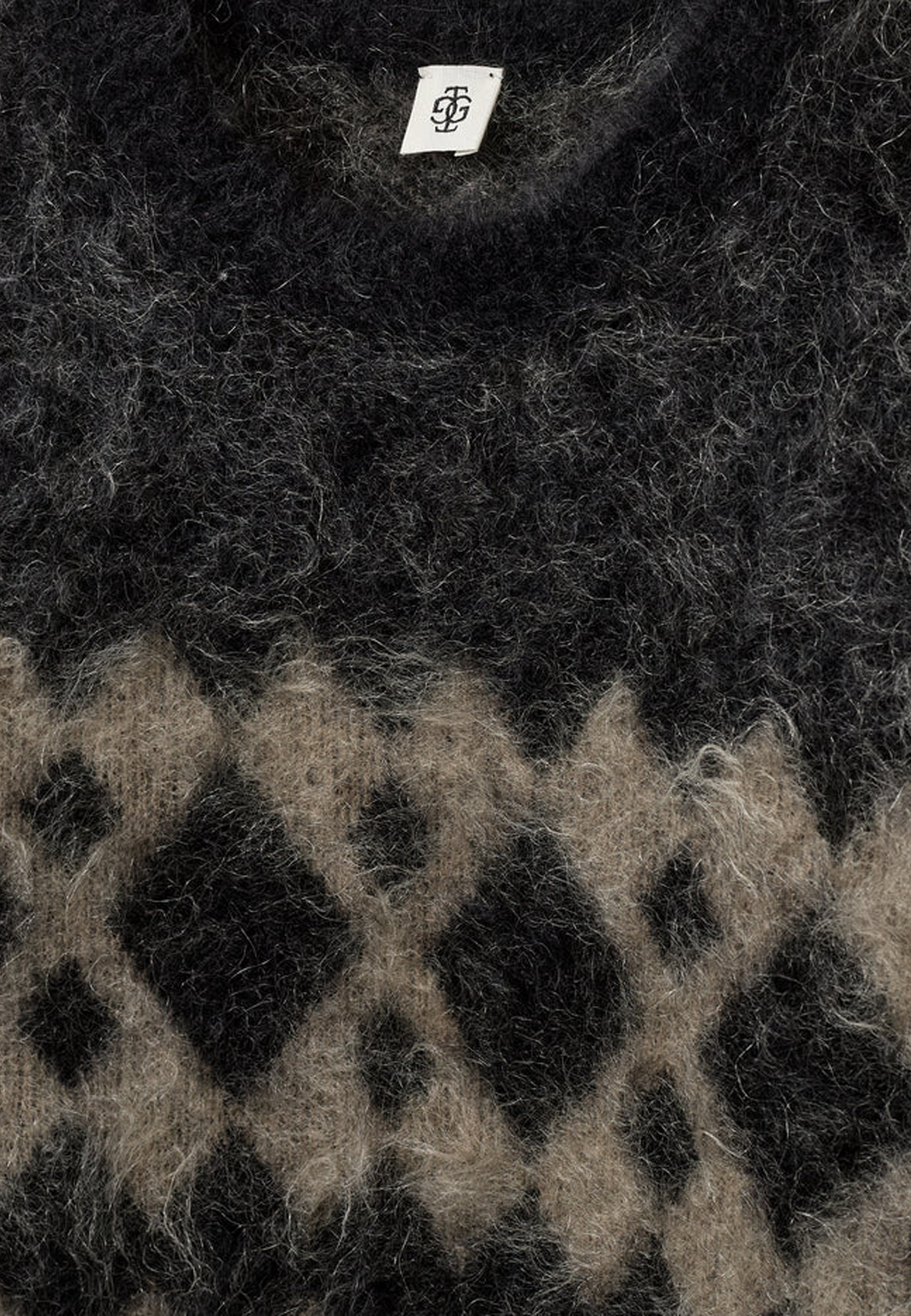 Roma Argyle Knit Pullover | Raw Black Artwork