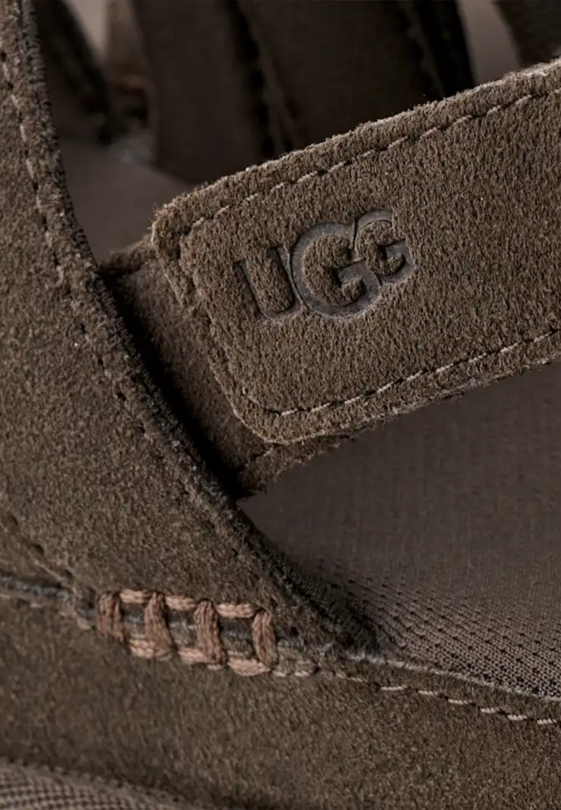 Goldenstar Gleam Sandal | Dense Smoke