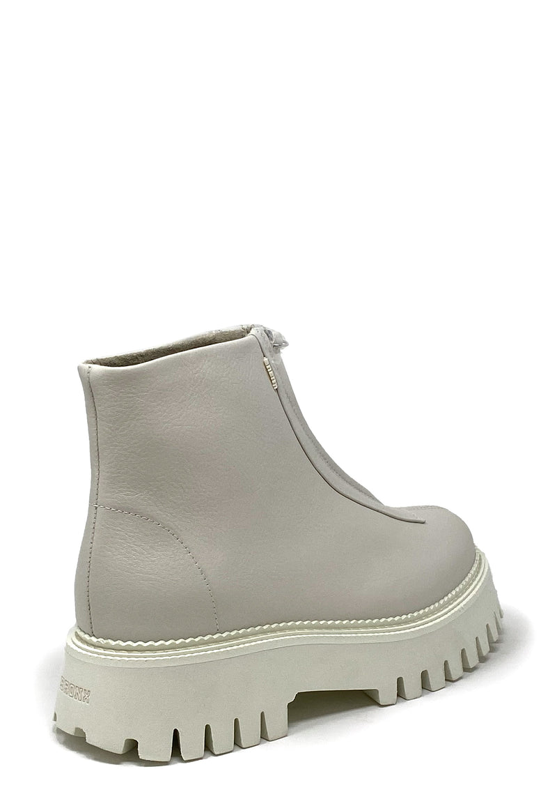 47369 Front Zipper Boots | Off White