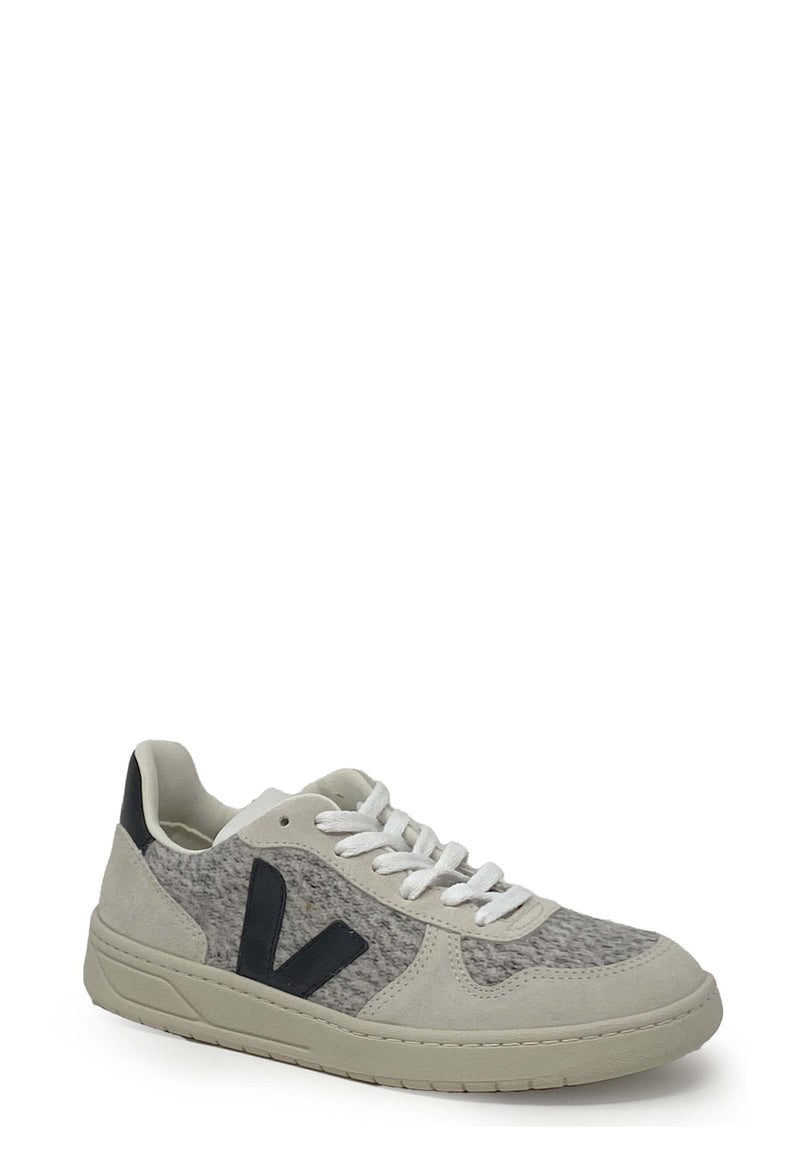 V10 Low Top Sneaker | Snow Black Flannel